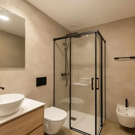 Aernus Marina - Piscina, Parking Y Terraza * 라네스