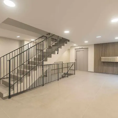 Aernus Marina - Piscina, Parking Y Terraza * 라네스